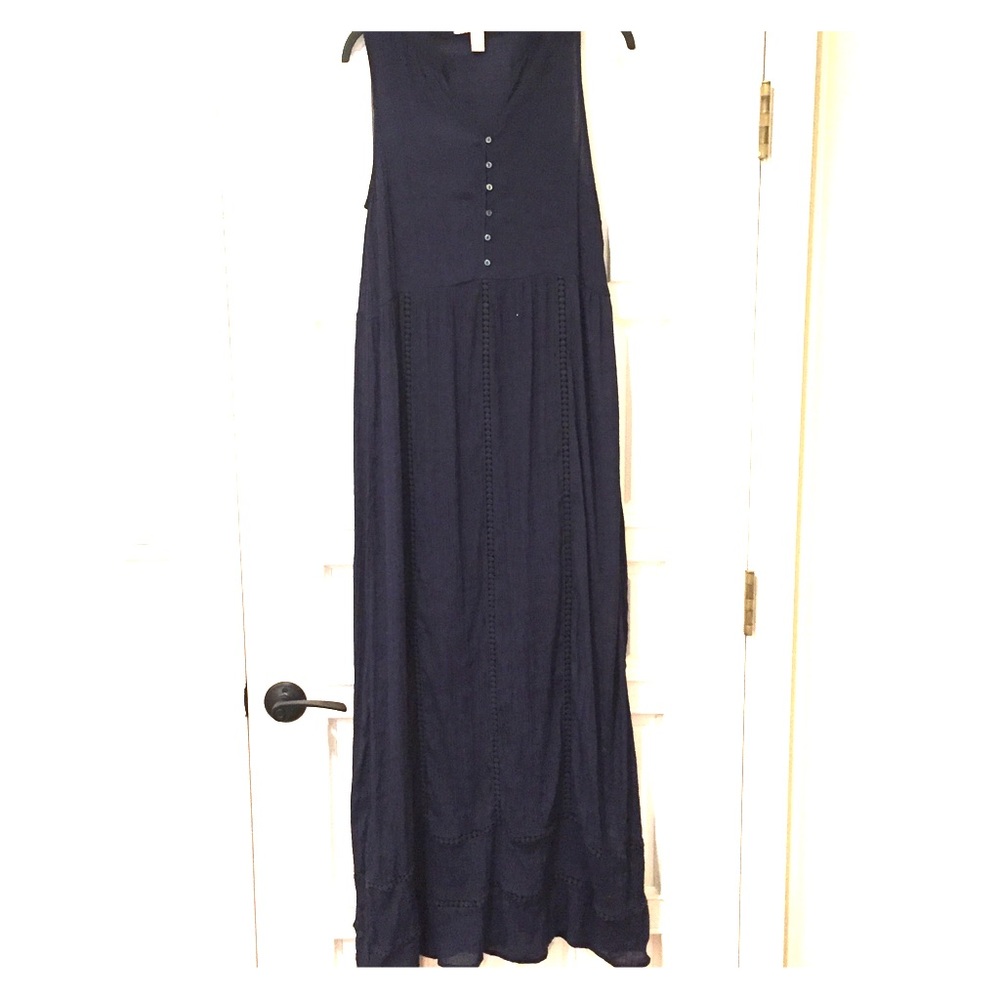🎾 Forever21 navy maxi dress