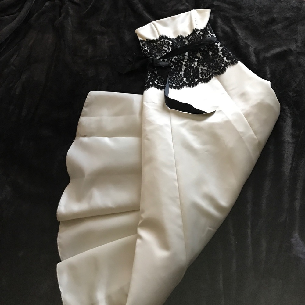 Classic strapless gown