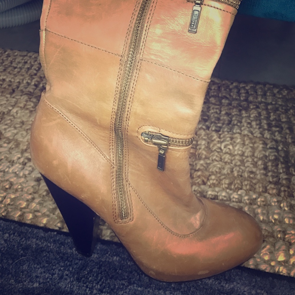 Fergie boot - Picture 2 of 2