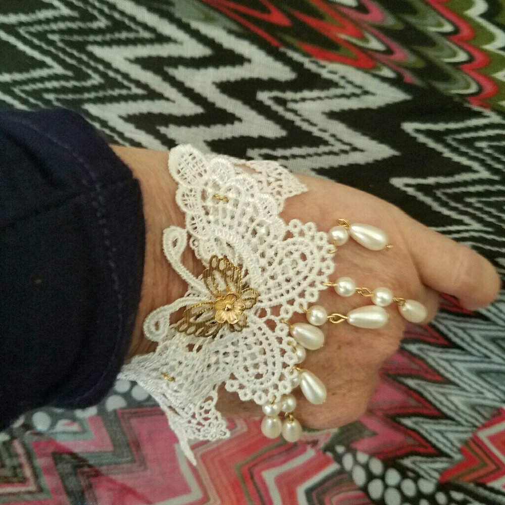 Butterfly white crocheted bracelet