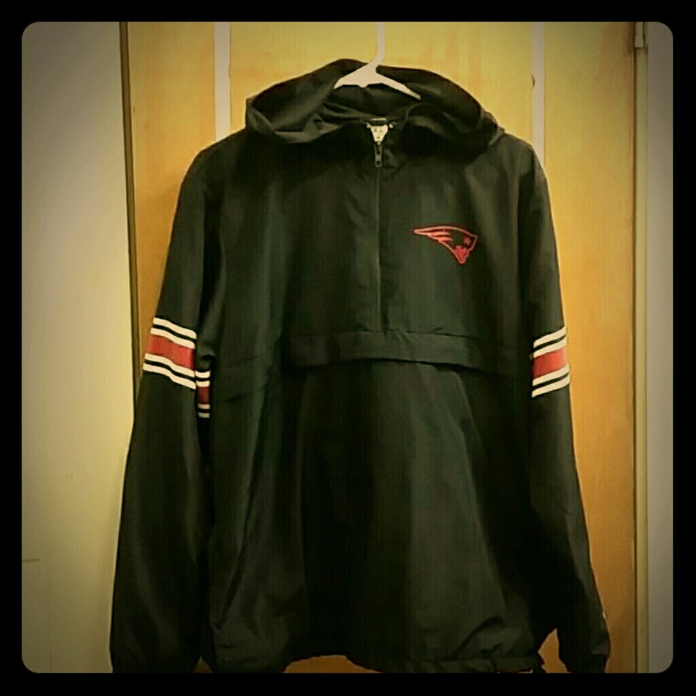 Victoria's Secret NFL patriots windbreaker M NWT