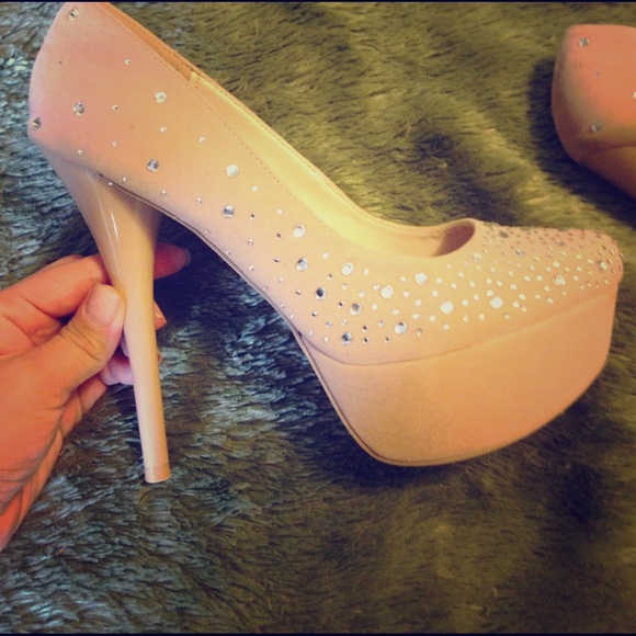 Glamorous high heels - Picture 4 of 6