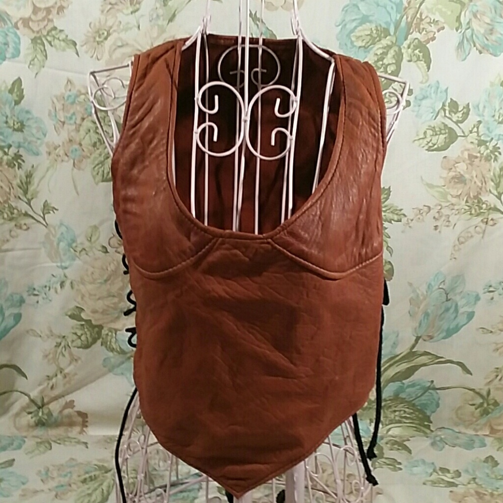 LEATHER TOP