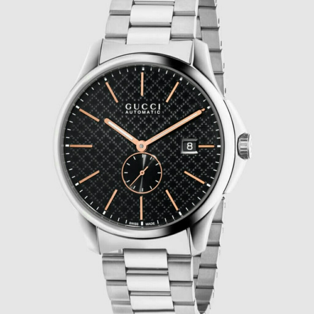 Slight used, look brand new men's gucci watch.