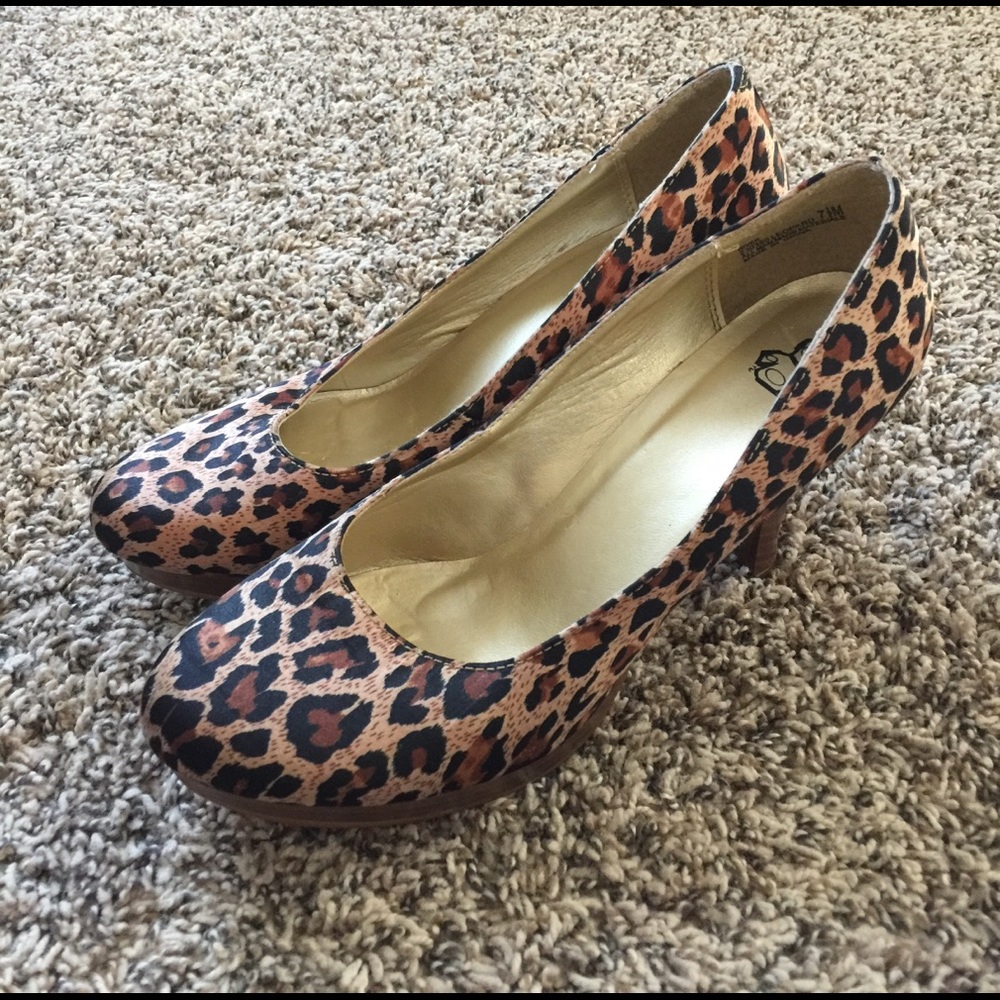 EUC Leopard Heels