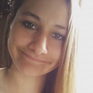 Meet your Posher, Candi