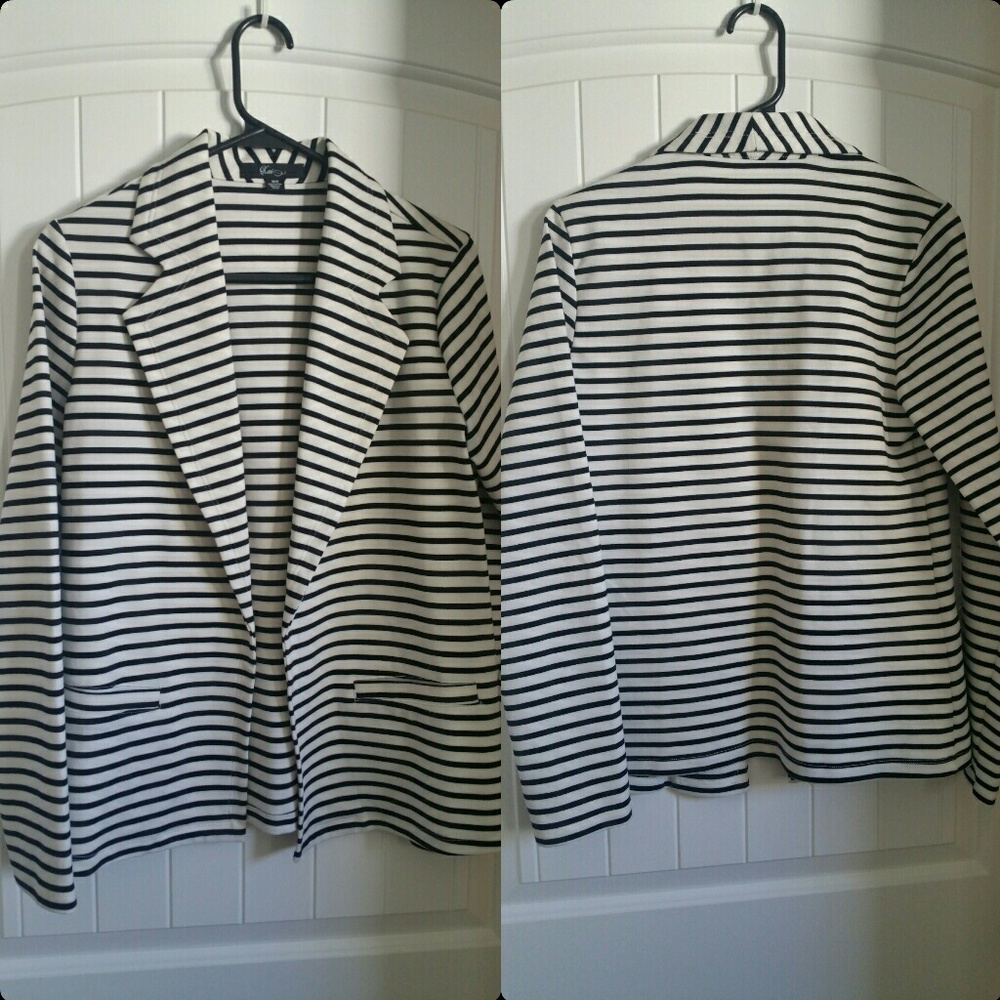 Black and white stripe blazer