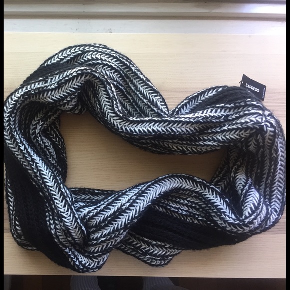 Scarf - Picture 2 of 3