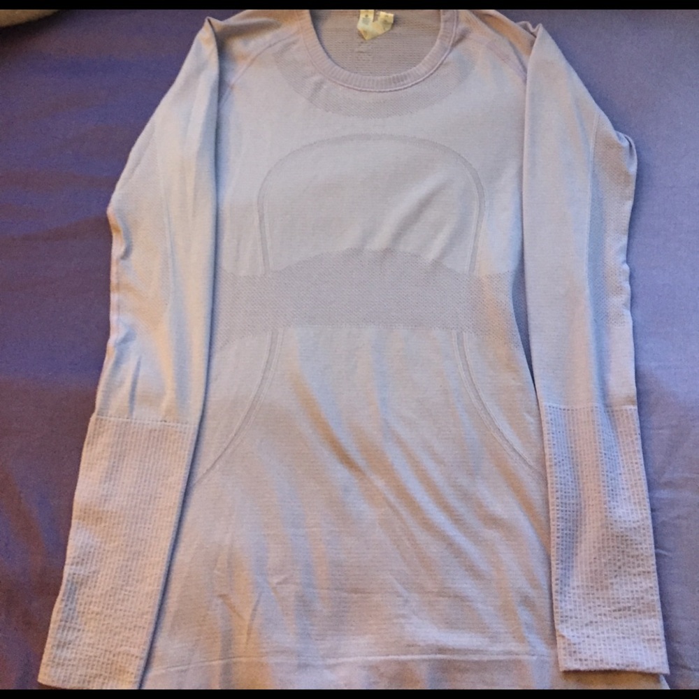 Beautiful Like New LavenderSwiftly Top FINAL PRICE