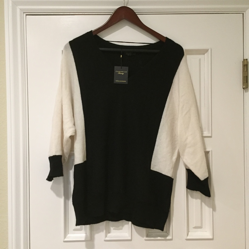 NWT cashmere black and white bat sleeves sweater
