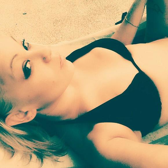 Meet your Posher, Jacki - Picture 1 of 1