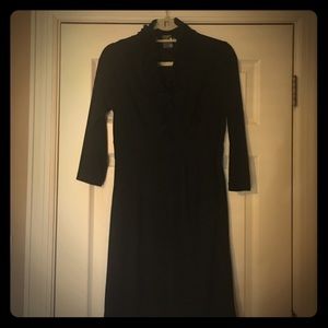 Scalloped neck little black dress 💃🏼