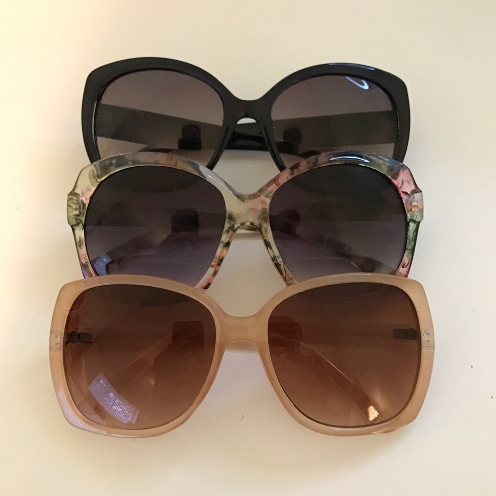3 pairs of sunnies