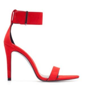 Zara Heels (WORN ONCE) size 6