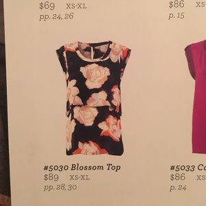 Cabi blossom top small