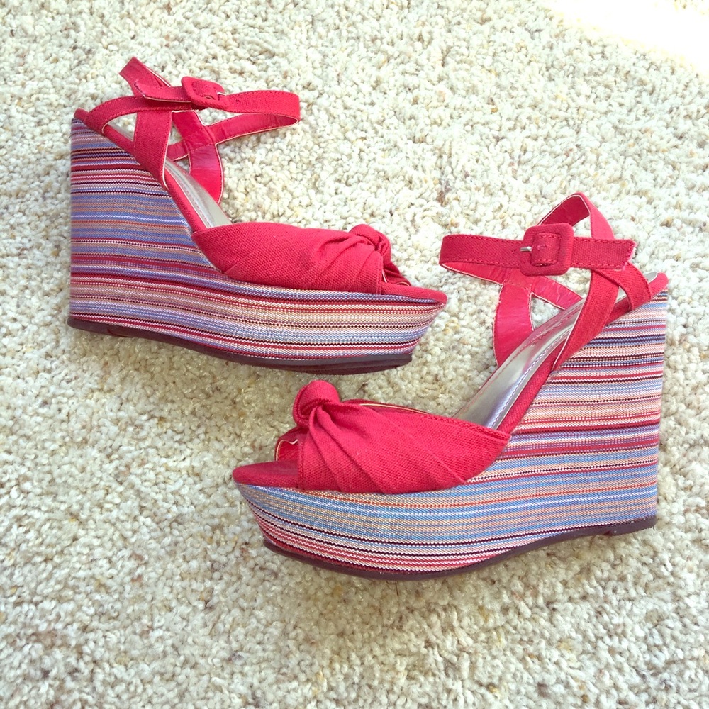 ❤️😍 Flirty Red Knot Detail Wedge Sandals ❤️😍