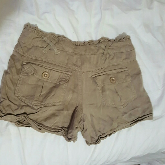 Shorts - Picture 3 of 3