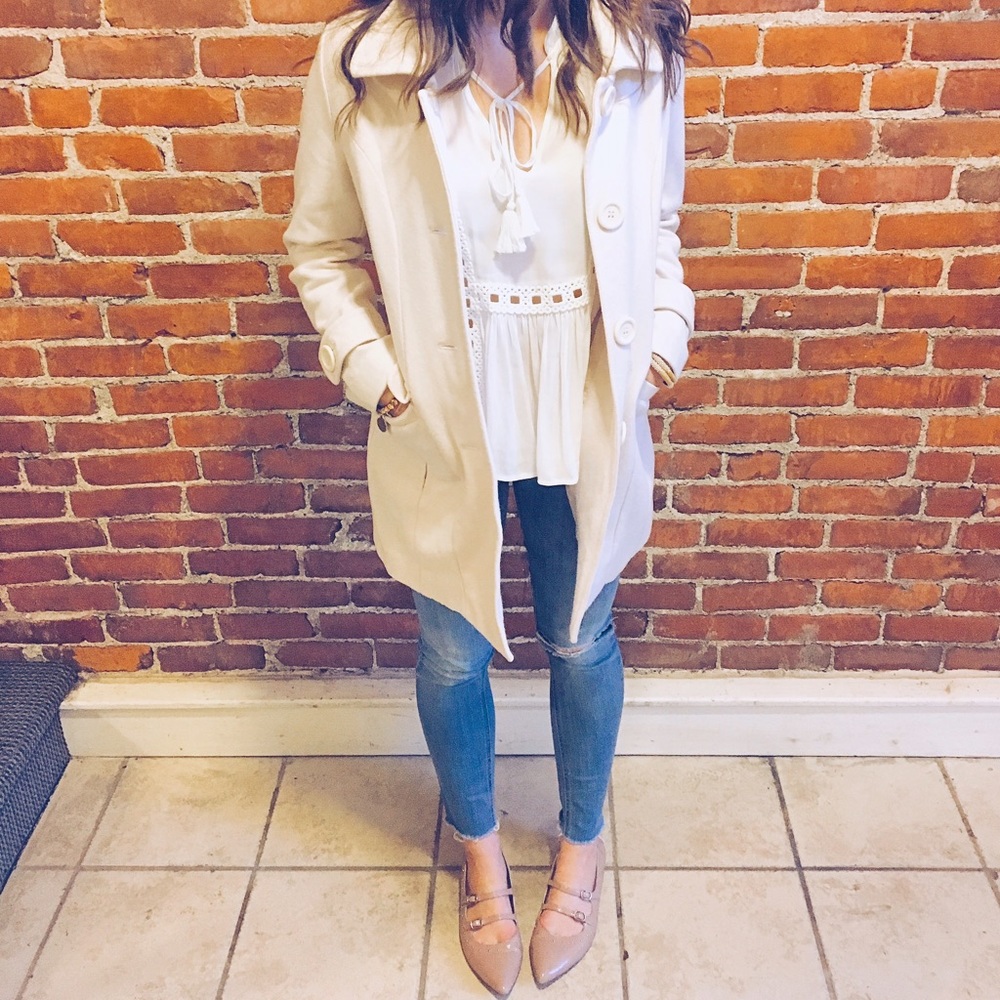 Stunning cream Adriana peacoat!