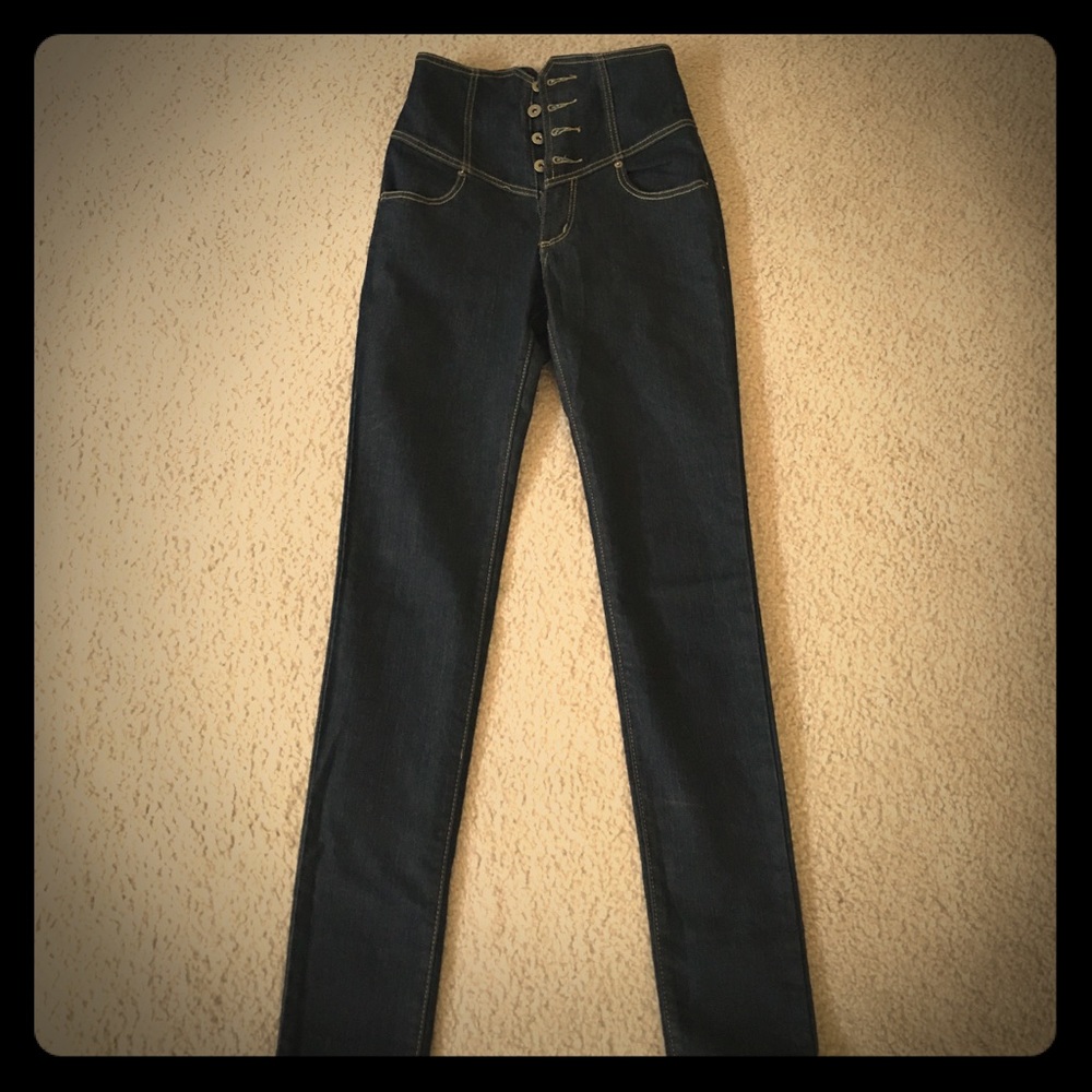 High waisted jeans