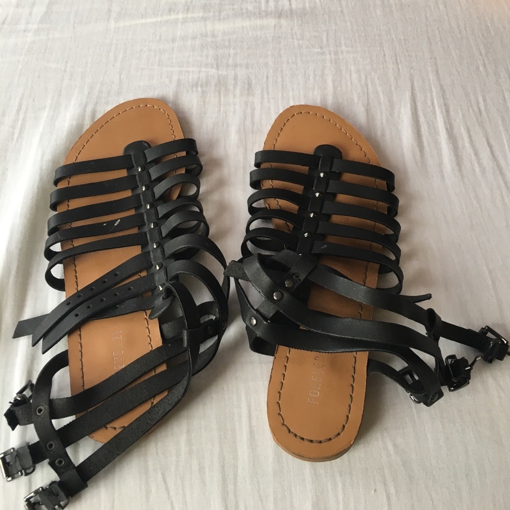 strappy black sandles
