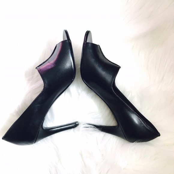 Tahari Shoes - Tahari Black Leather Peep-toe Heels