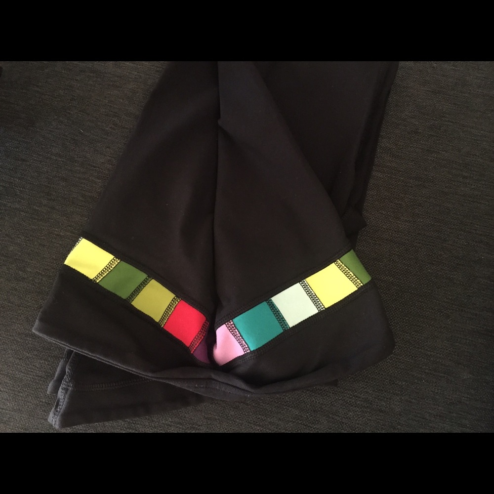 Lululemon size 4 black yoga pants