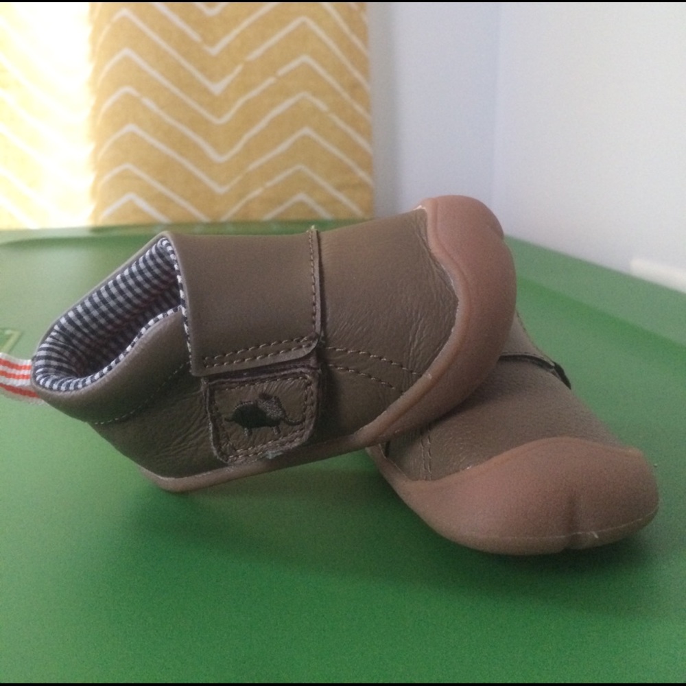 Carters crawling shoes for baby boy