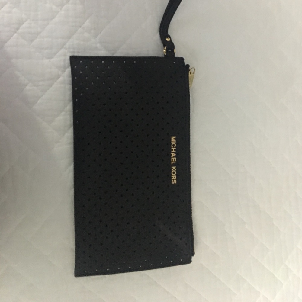 Nice wristlet