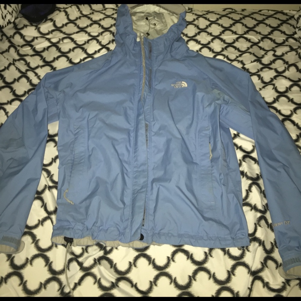 Blue north face windbreaker // rain jacket