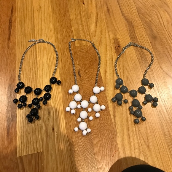 3 necklace bundle - Picture 1 of 1