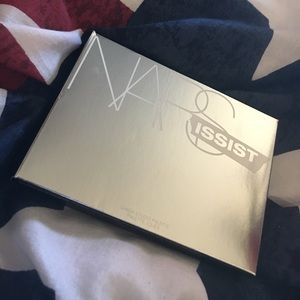 Nars issist cheek studio palette
