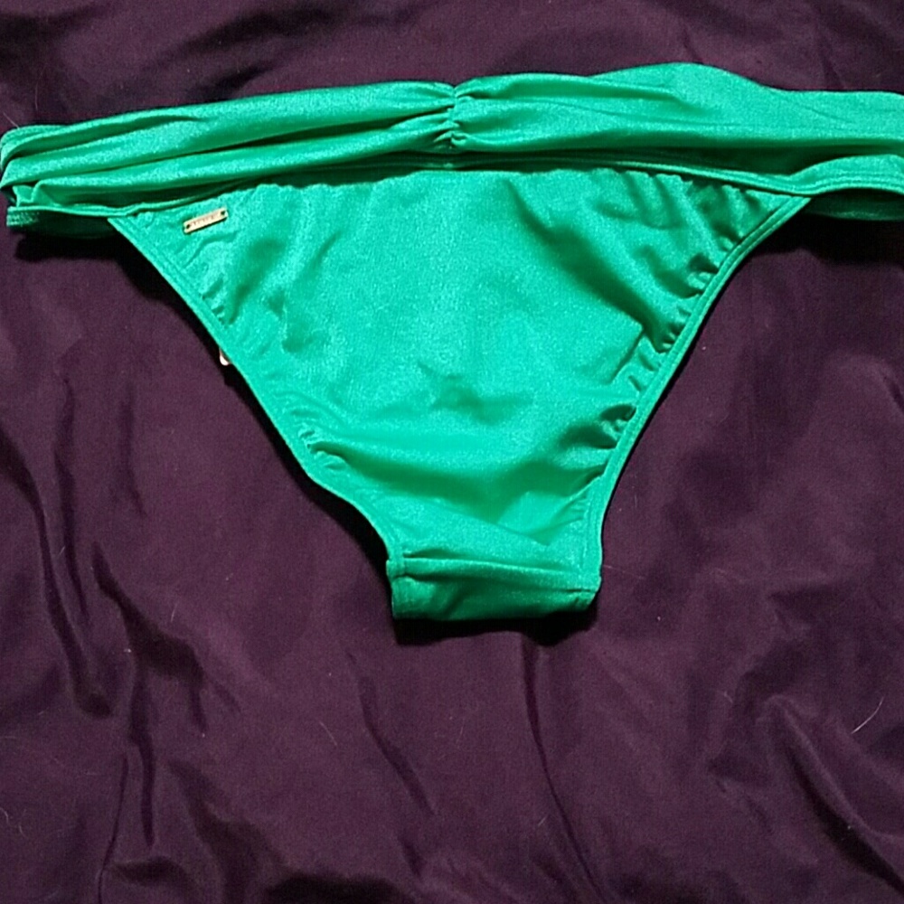 Victoria's Secret Bikini Bottoms - Picture 2 of 4