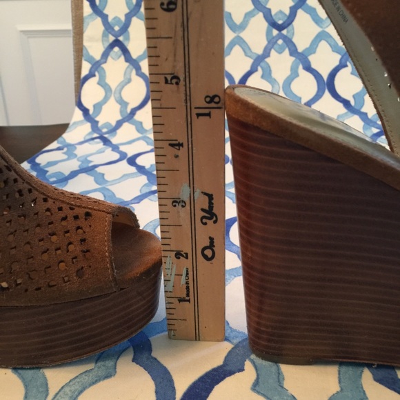 Coach Stacked Wedges - Picture 3 of 6