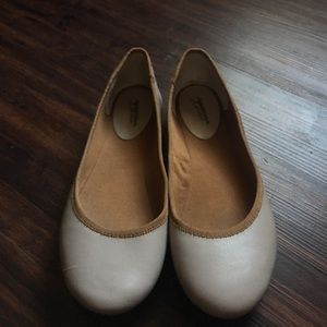Tan Flats