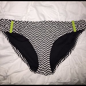 Black & White Chevron Swimsuit Bottoms