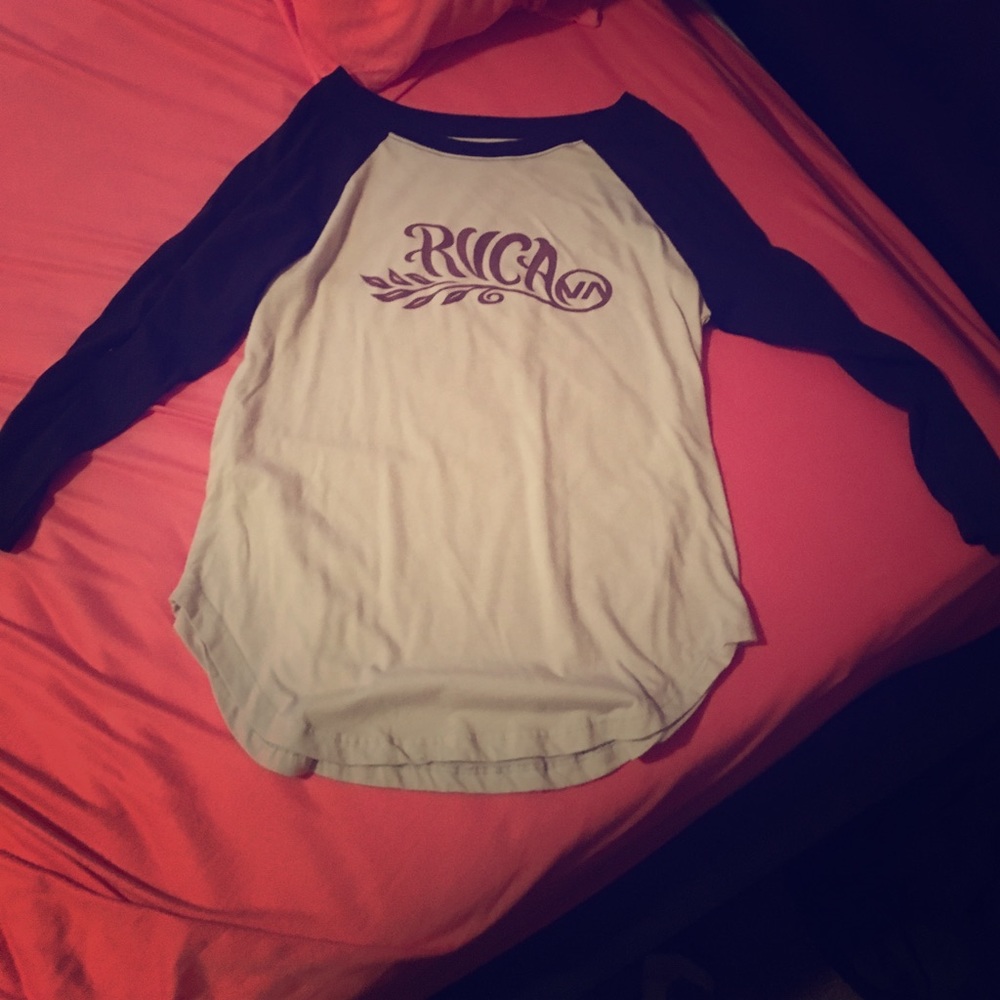 3/4 sleeve RVCA shirt