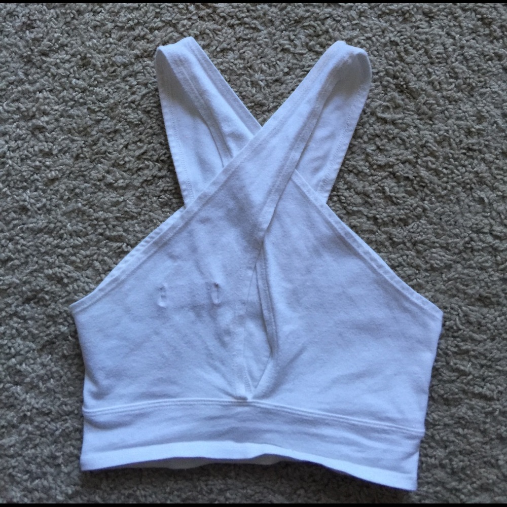 Basic Crop Top - Picture 2 of 2