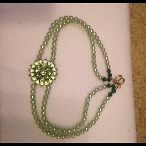 ✳️VINTAGE FLOWER POWER 90s CHOKER NECKLACE✳️ - Picture 2 of 4