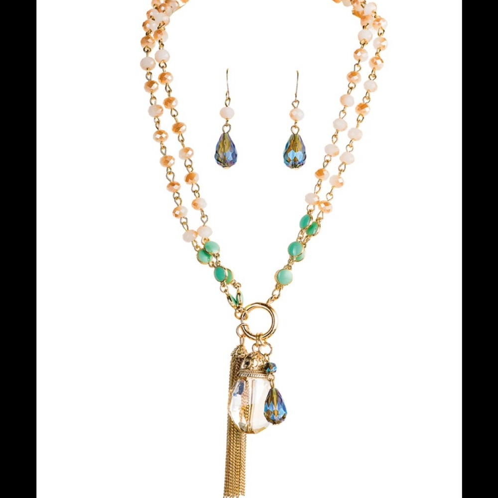 Necklace and earring set