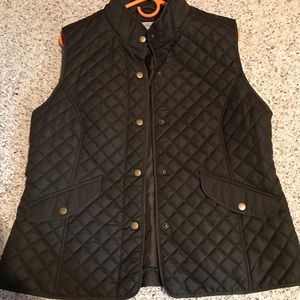 NWT quilted green vest! Beautiful!