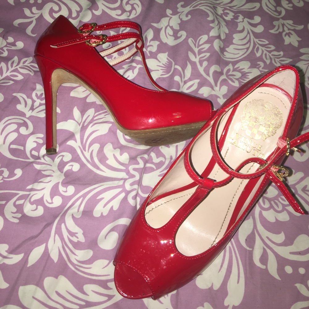 Hot red heels ! Worn once