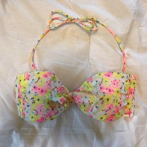 •Victoria's Secret bandeau bikini top