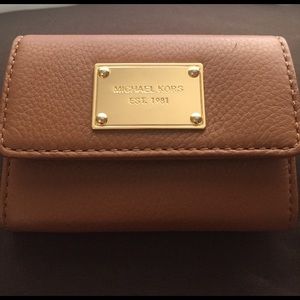 Michael Kors coin purse ‼️PRICE IS FIRM‼️