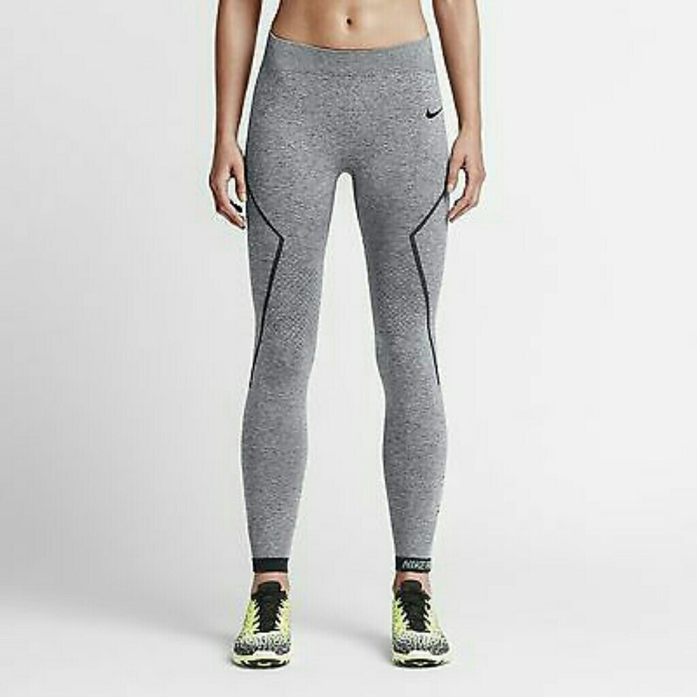 NWT! NIKE PRO DRI FIT HYPERWARM LEGGINGS