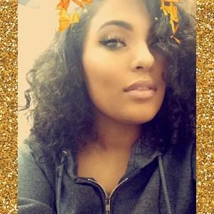 Meet your Posher, Desiree