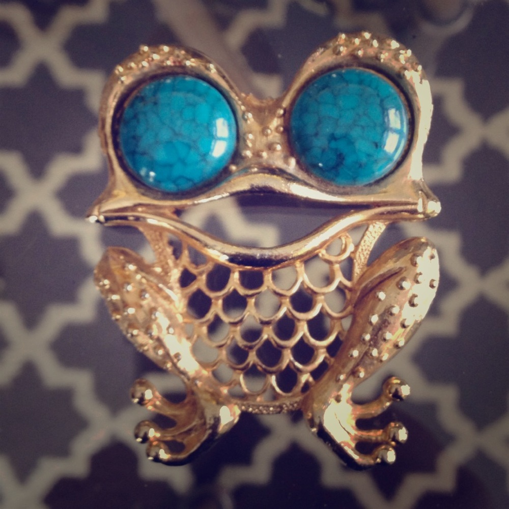 Beautiful Gold Frog Decor