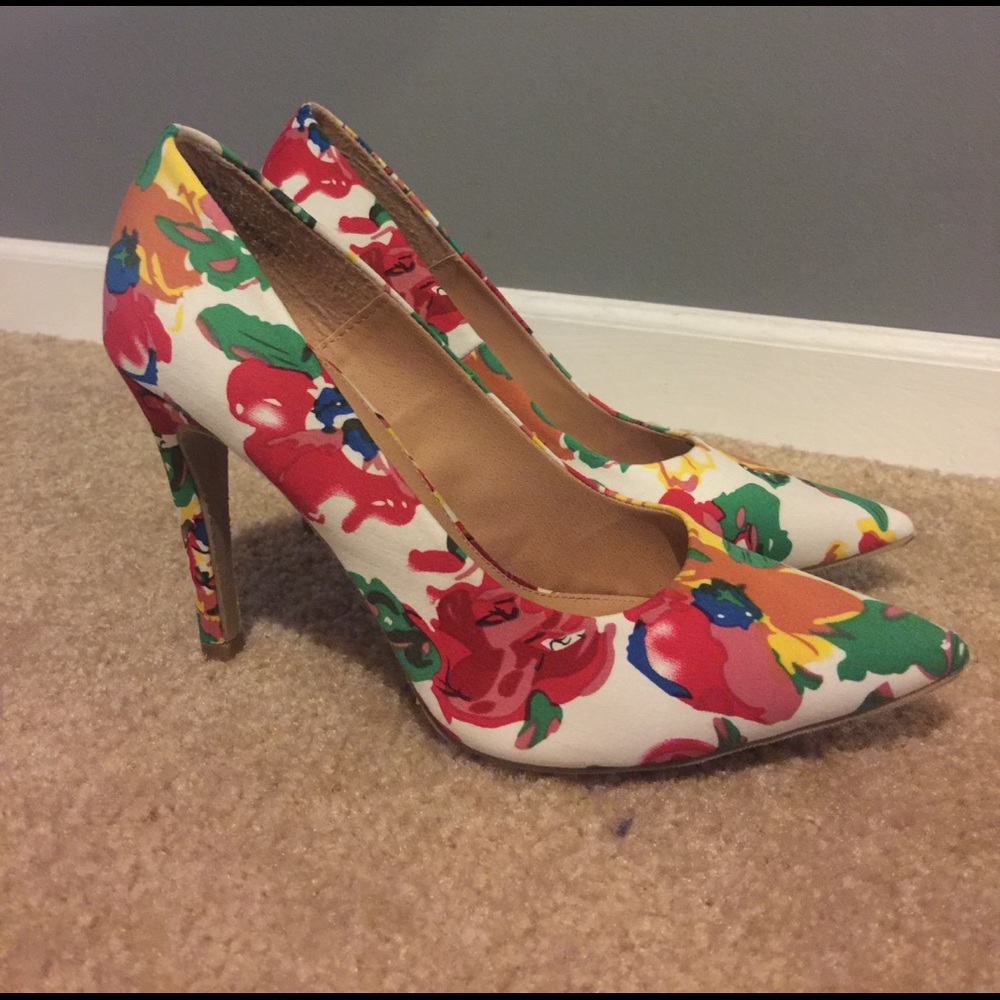Floral Diba Pumps