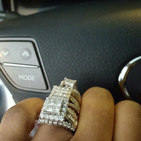 1.75 CT t.w 14kt white gold diamond ring. One ring - Picture 2 of 6