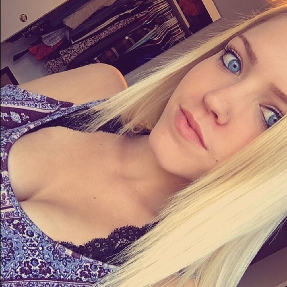 Meet your Posher, Halle