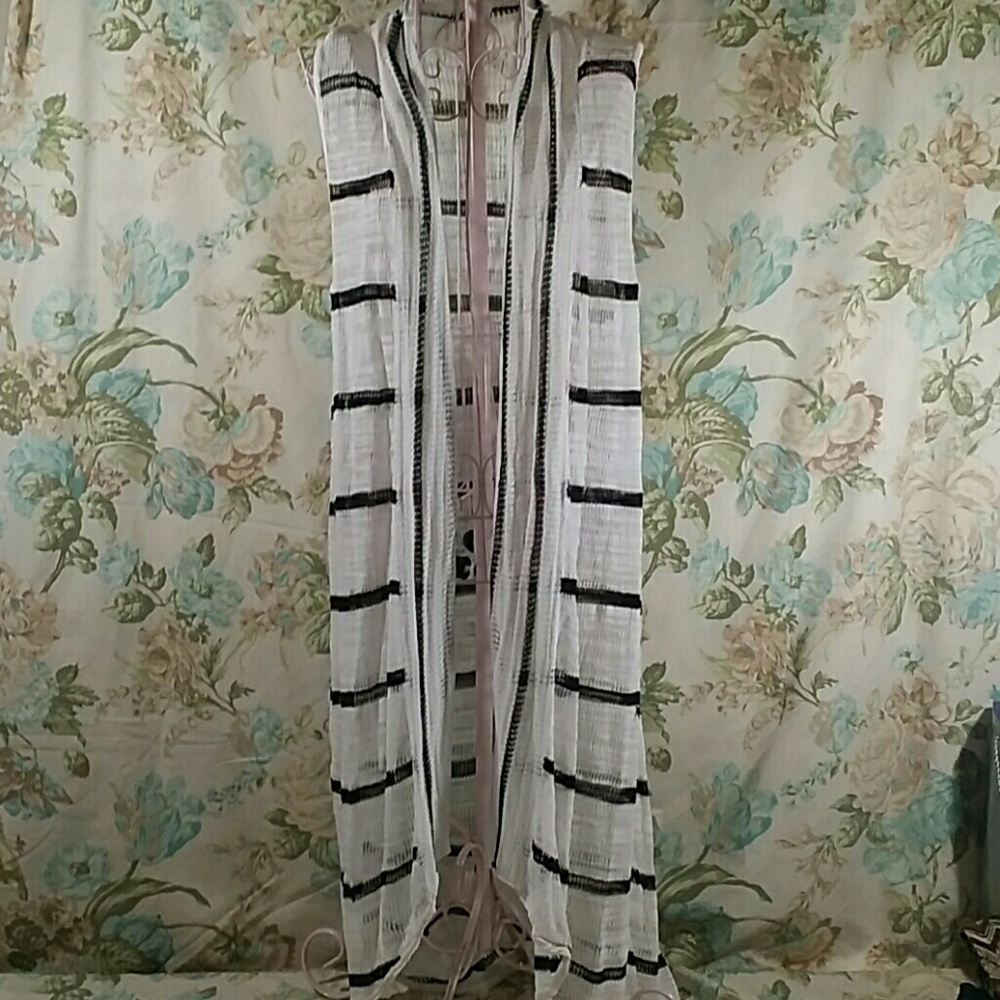 LONG VEST